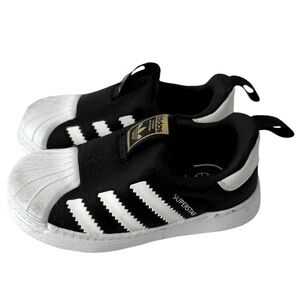 Adidas Superstar Black Shoes Child’s Size 5.5
